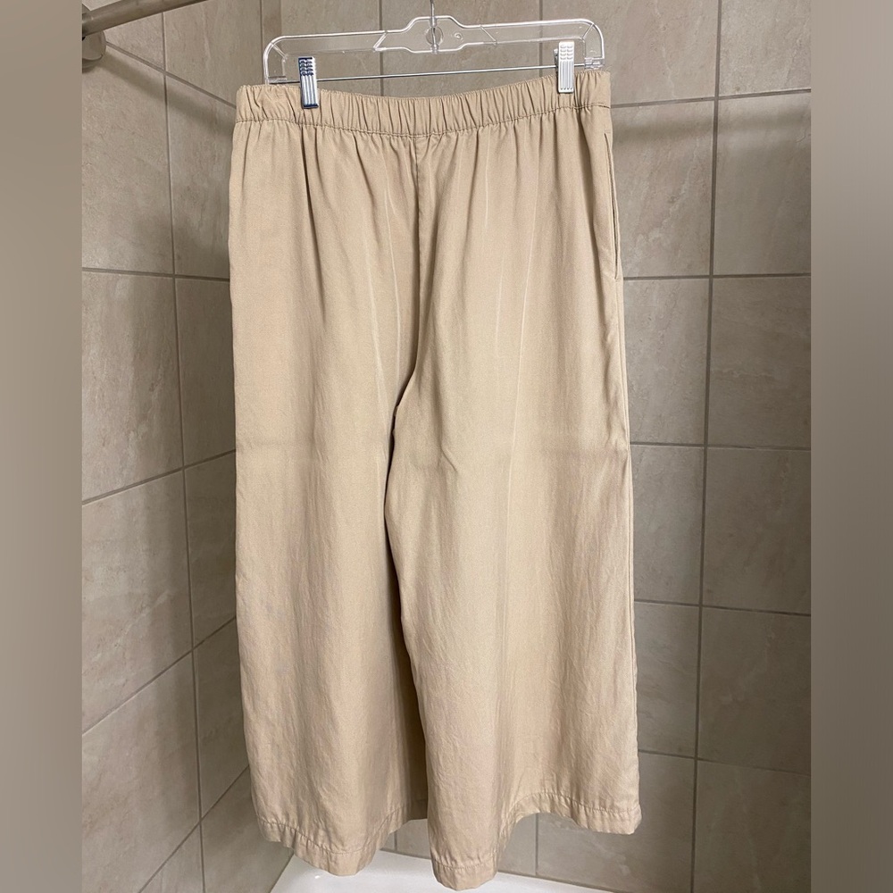 EUC Loft pull on pleated khaki wide leg pants, size Medium - Picture 2 of 5